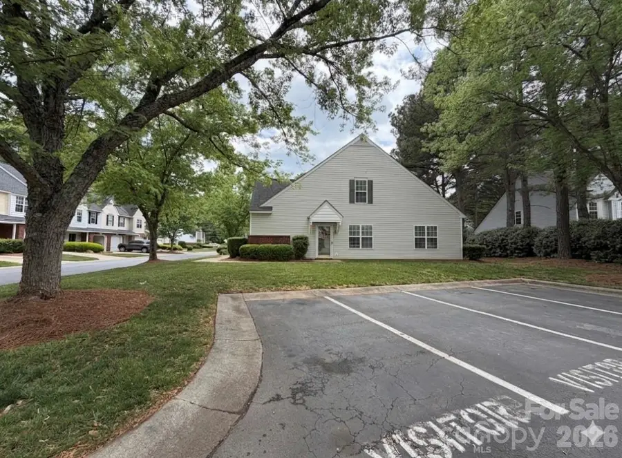 10206 University Park Lane, Charlotte, NC 28213 - #2
