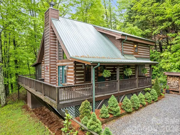 297 Hidden Cove Road, Maggie Valley, NC 28751