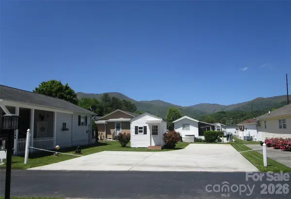 158 Summer Place Drive, Waynesville, NC 28785