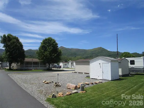 73 Polka Lane, Waynesville, NC 28785