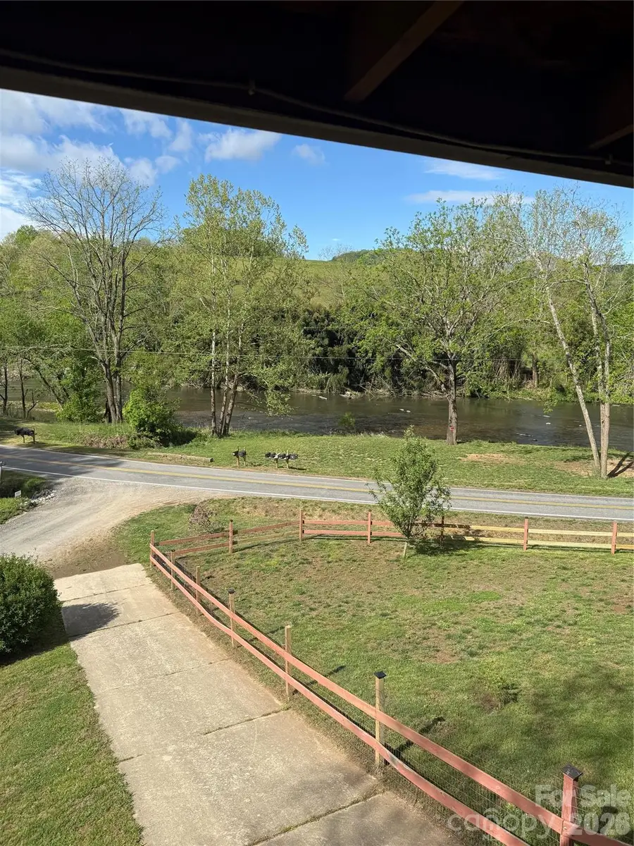 7 Noland Drive S, Clyde, NC 28721 - #2