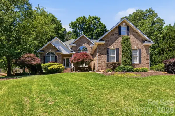 2640 Willowbrook Drive, Matthews, NC 28104