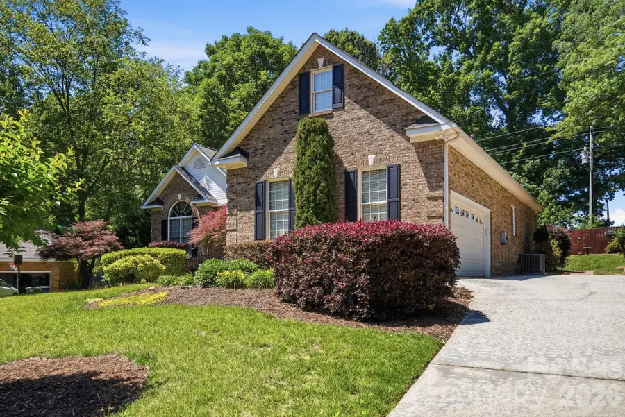 2640 Willowbrook Drive, Matthews, NC 28104 - #2