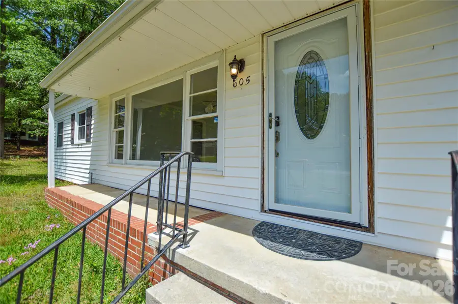 605 Gillsbrook Road, Lancaster, SC 29720 - #3