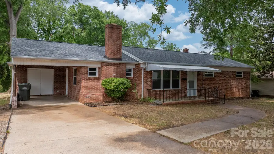 411 20th Avenue Ne, Hickory, NC 28601 - #2