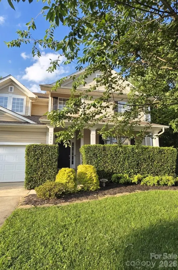 5604 Edgeweir Court, Charlotte, NC 28269