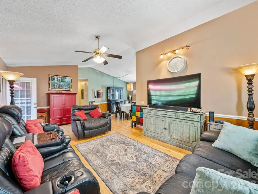 282 Sourwood Drive, Spruce Pine, NC 28777 - #3