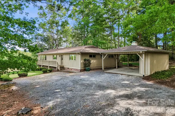 3 Greenbriar Woods Circle, Etowah, NC 28729