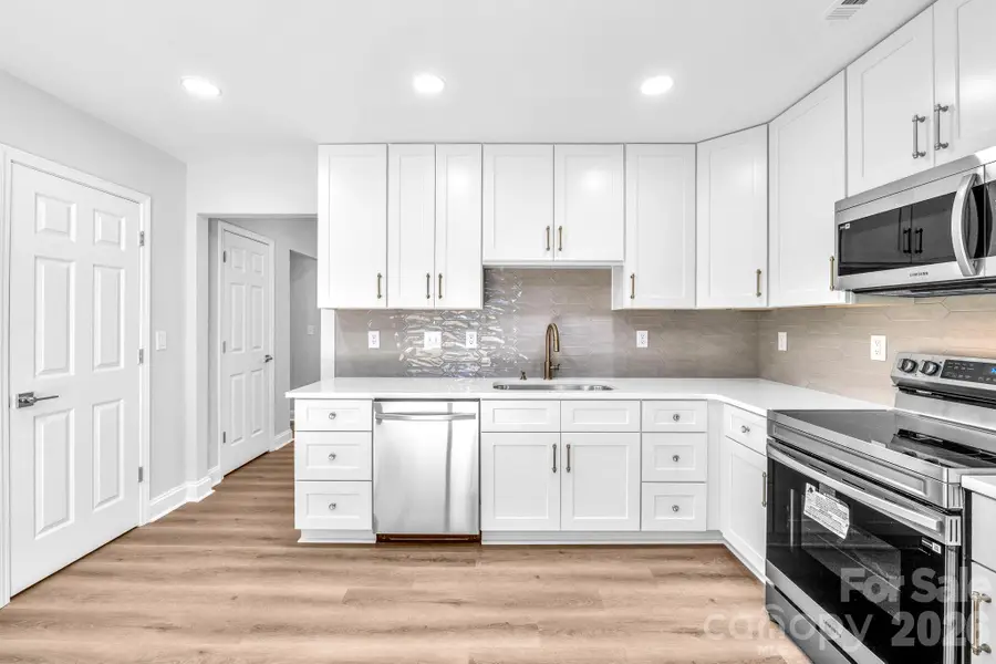 1426 Fontana Avenue, Charlotte, NC 28206 - #3