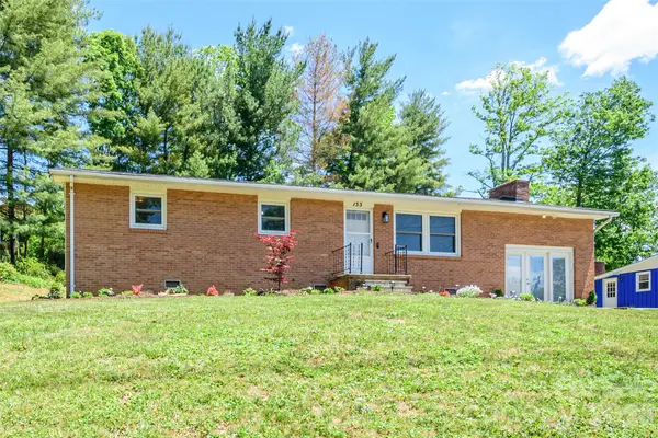 155 Chestnut Place, Arden, NC 28704