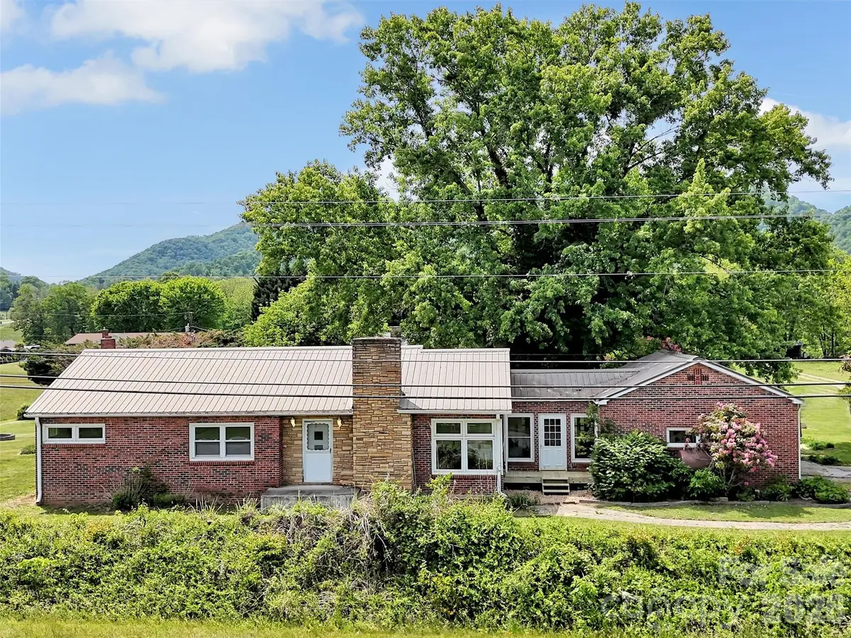 17 Hickory View Lane, Canton, NC 28716 - #1