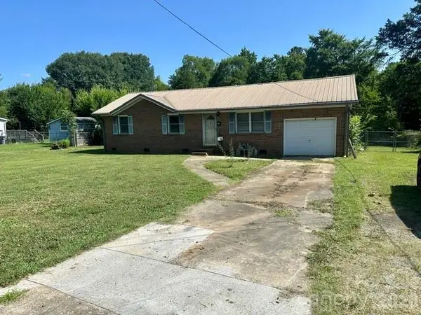 912 Old Hickory Grove Road, Mount Holly, NC 28120