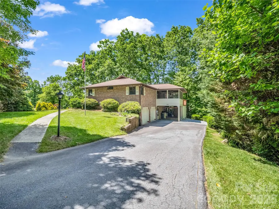 156 Deer Run, Hendersonville, NC 28739 - #3