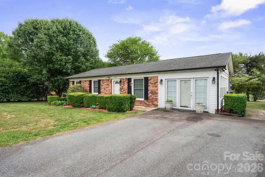 1329 Landsdowne Drive, Conover, NC 28613 - #2