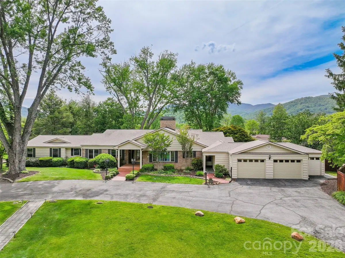 142 Country Club Drive, Waynesville, NC 28786 - #1