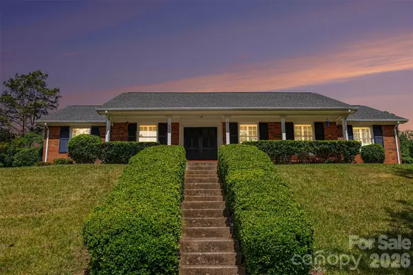 6300 Idlebrook Drive, Charlotte, NC 28212