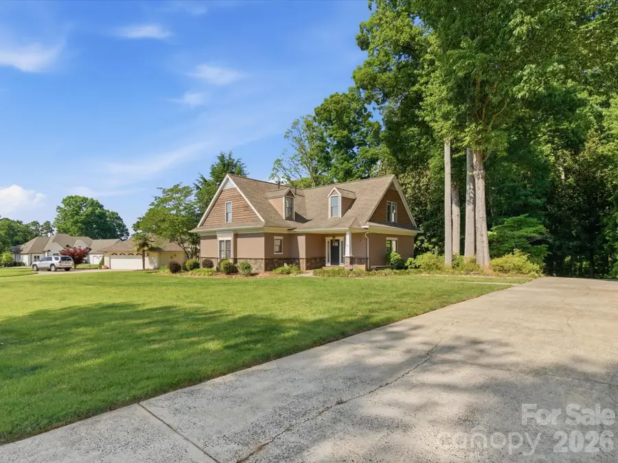 911 Weymouth Drive, Gastonia, NC 28056 - #2