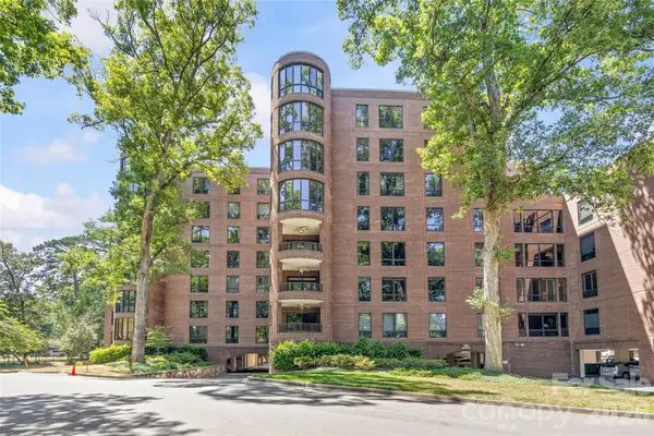 922 Cherokee Road, Charlotte, NC 28207