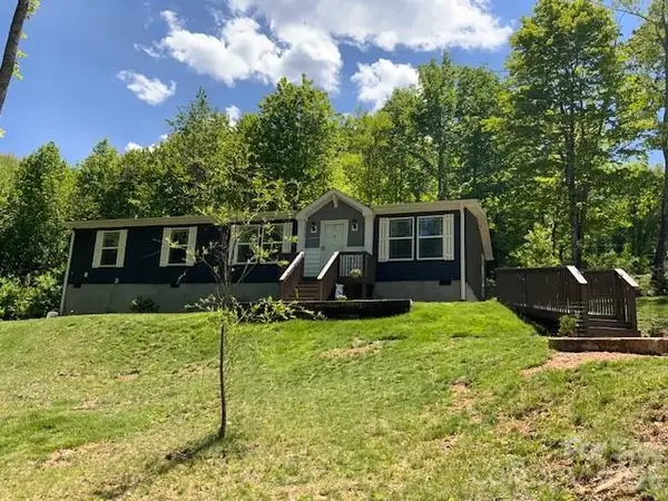 1205 Saunook Road, Waynesville, NC 28786