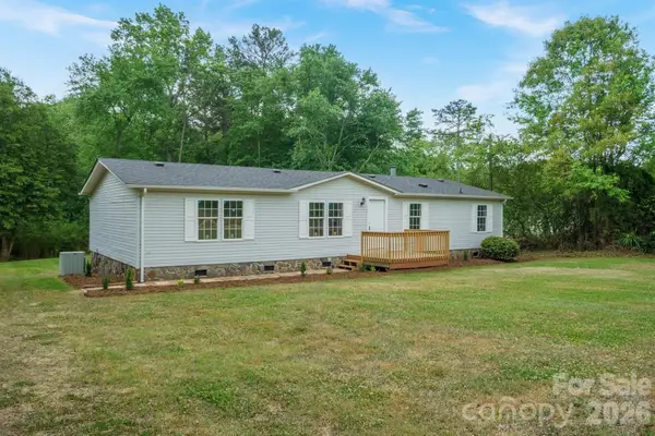 2780 Orangewood Lane, Newton, NC 28658