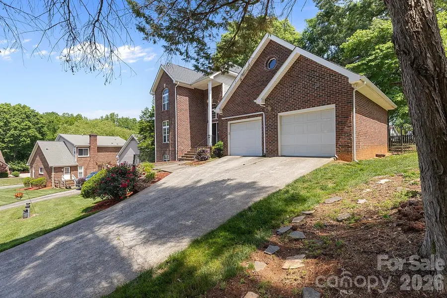 9111 Brocklehurst Lane, Charlotte, NC 28215 - #3