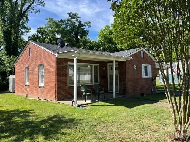 713 Pennton Avenue Sw, Lenoir, NC 28645 - #2