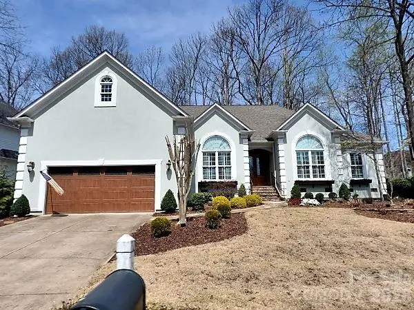 5028 Foxbriar Trail, Charlotte, NC 28269 - #1