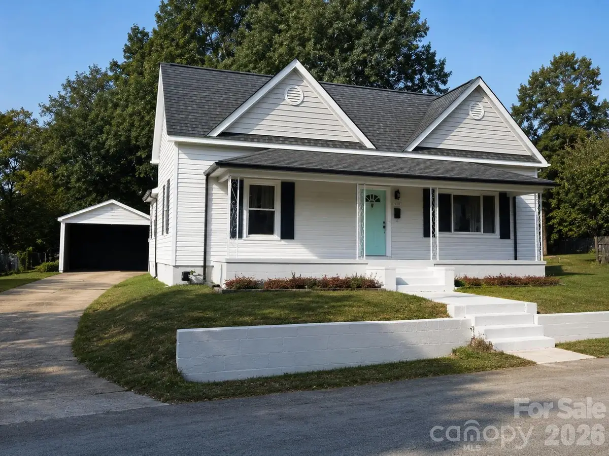 383 E Catawba Avenue, Mooresville, NC 28115 - #1
