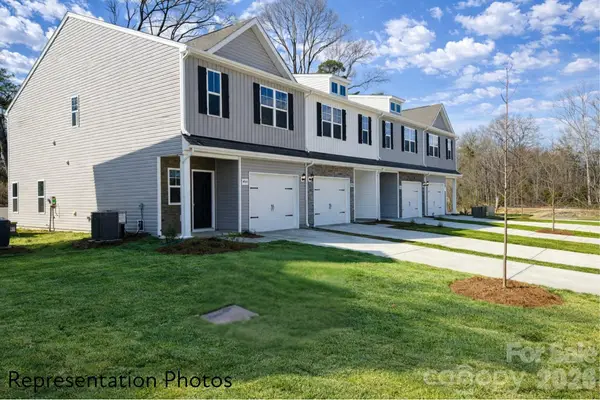 5933 Wallace Avenue, Charlotte, NC 28227