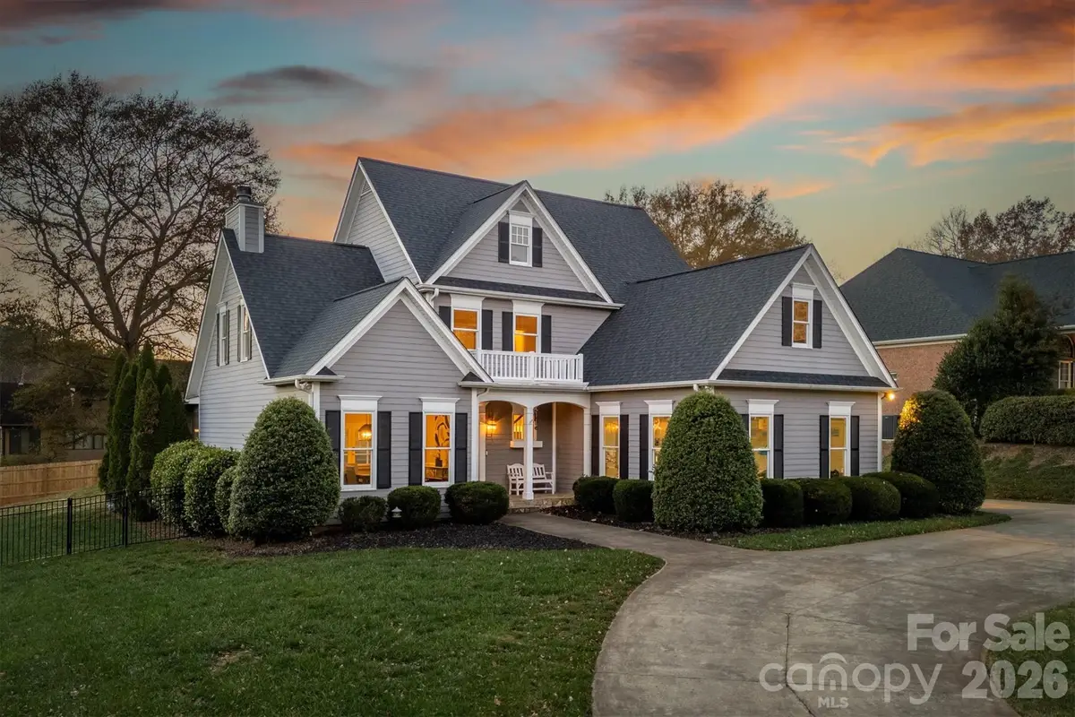 1019 10th Street Lane Nw, Hickory, NC 28601 - #1