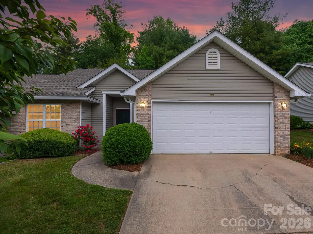88 Wiltshire Circle, Fletcher, NC 28732 - #1