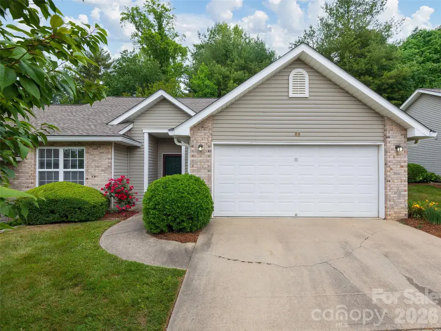 88 Wiltshire Circle, Fletcher, NC 28732 - #2