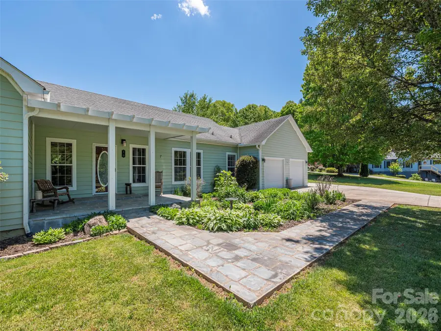 16 Chinaberry Court, Waynesville, NC 28785 - #3