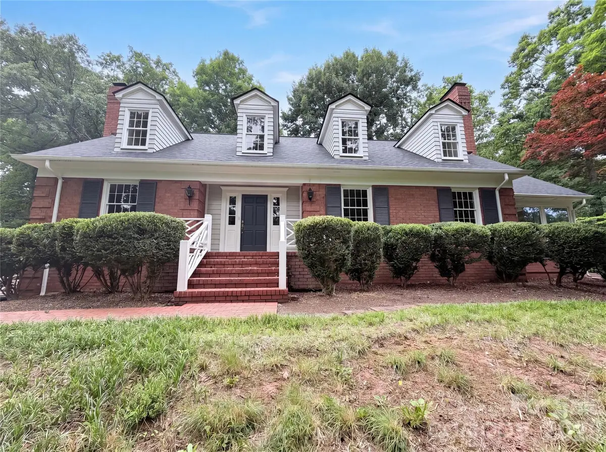 318 Valley Stream Road, Statesville, NC 28677 - #1
