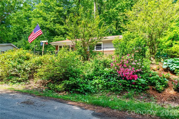 203 Kennedy Drive #21 & 22, Swannanoa, NC 28778