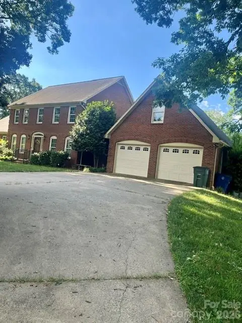 411 8th Street Sw, Conover, NC 28613 - #2