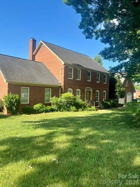 411 8th Street Sw, Conover, NC 28613 - #3