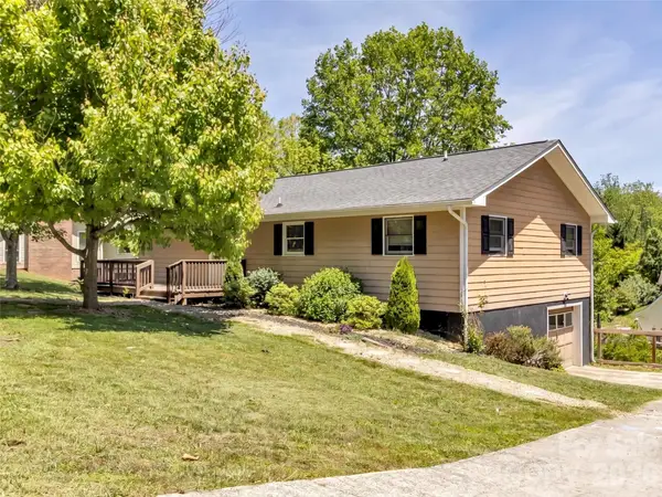 252 Oak Park Drive, Clyde, NC 28721