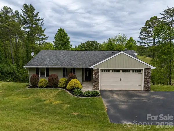 9 Squirrel Ridge Drive, Weaverville, NC 28787