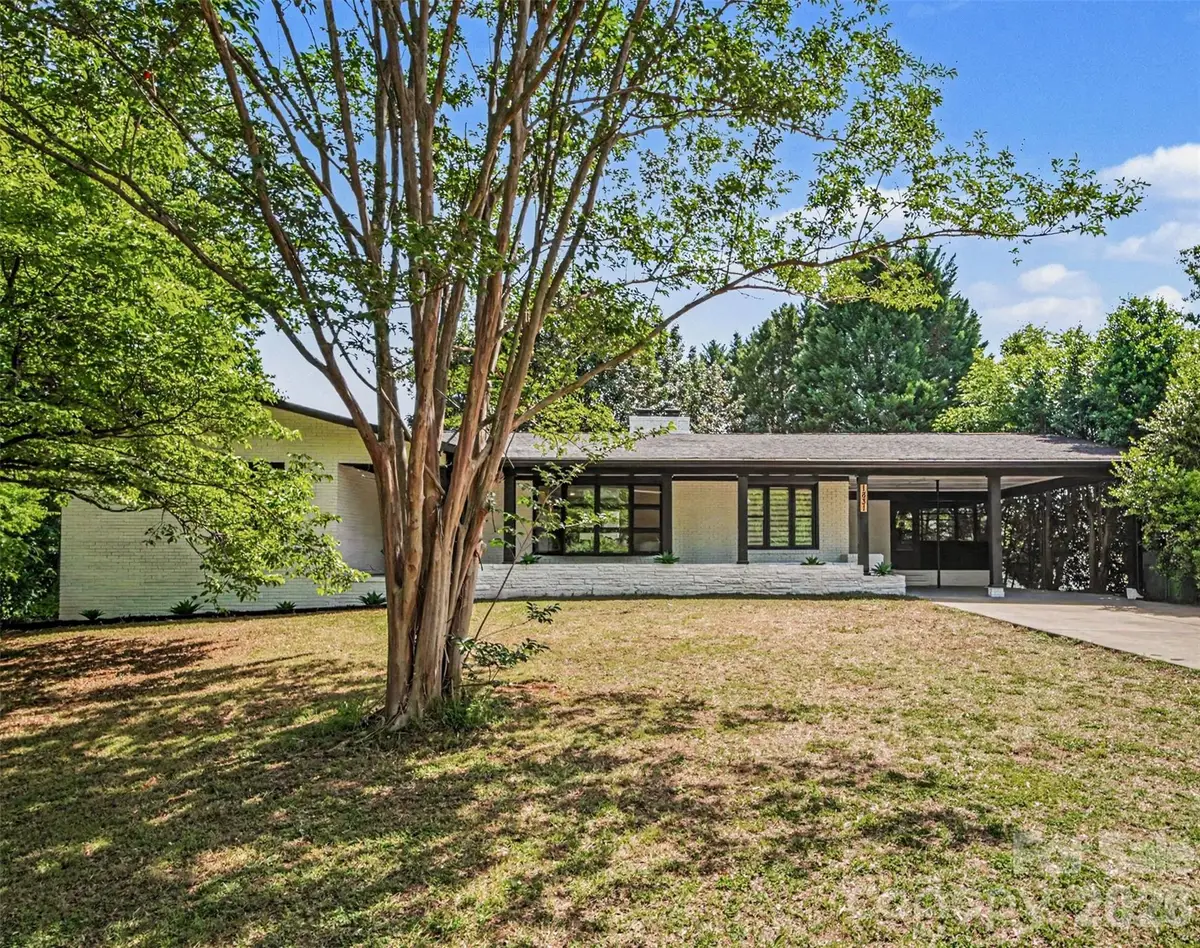 1831 Elizabeth Oaks Avenue, Charlotte, NC 28216 - #1