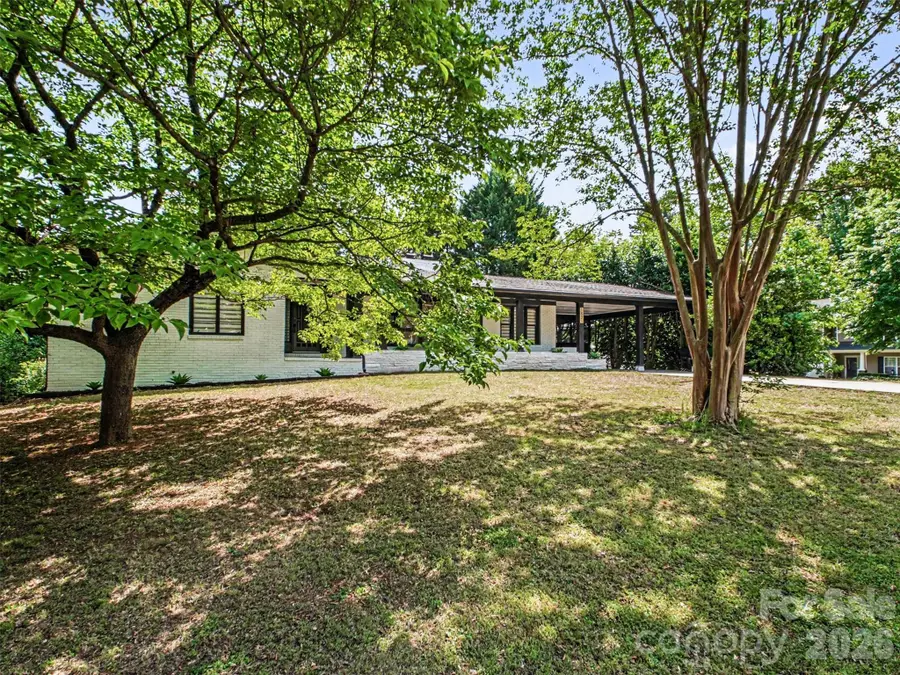 1831 Elizabeth Oaks Avenue, Charlotte, NC 28216 - #3