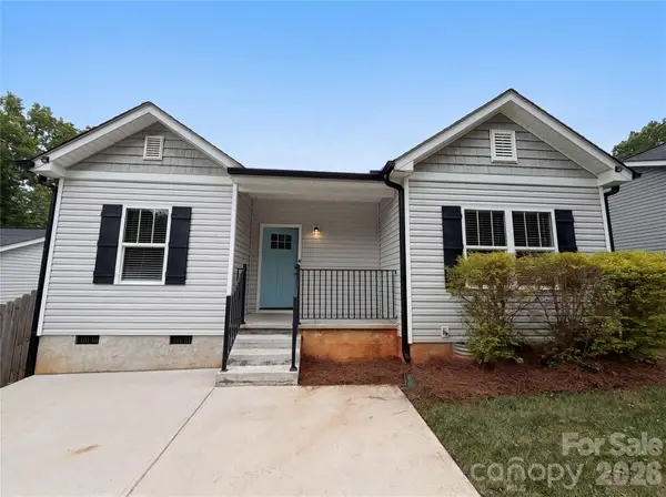 5704 Woodard Street, Charlotte, NC 28269