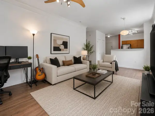 221 Appeldoorn Circle, Asheville, NC 28803