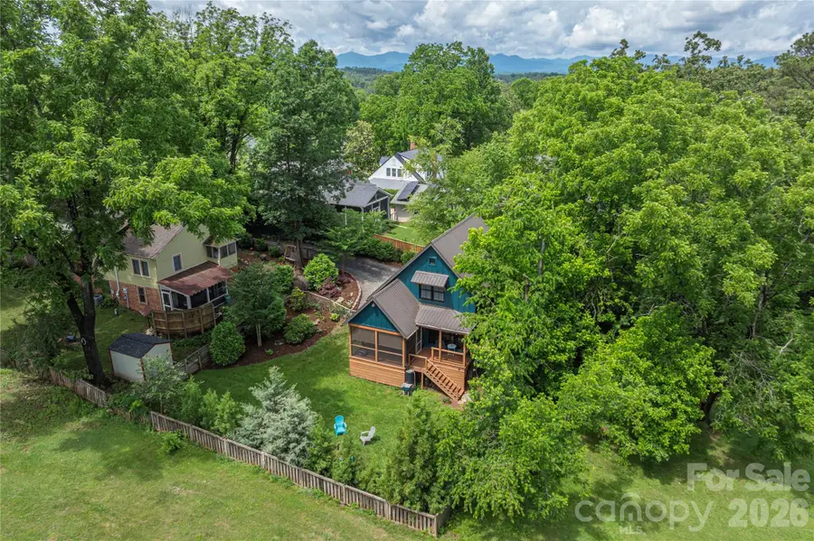 5 Grove Street, Weaverville, NC 28787 - #3