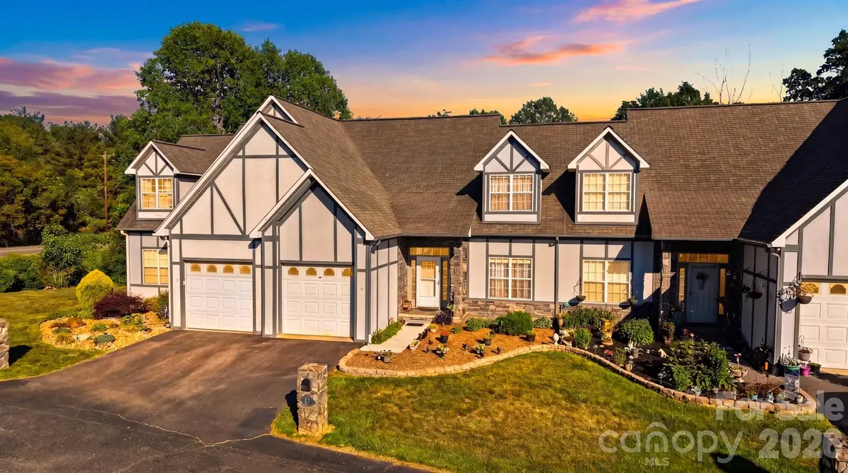 19 Heron Cove Loop #B, Hickory, NC 28601 - #1