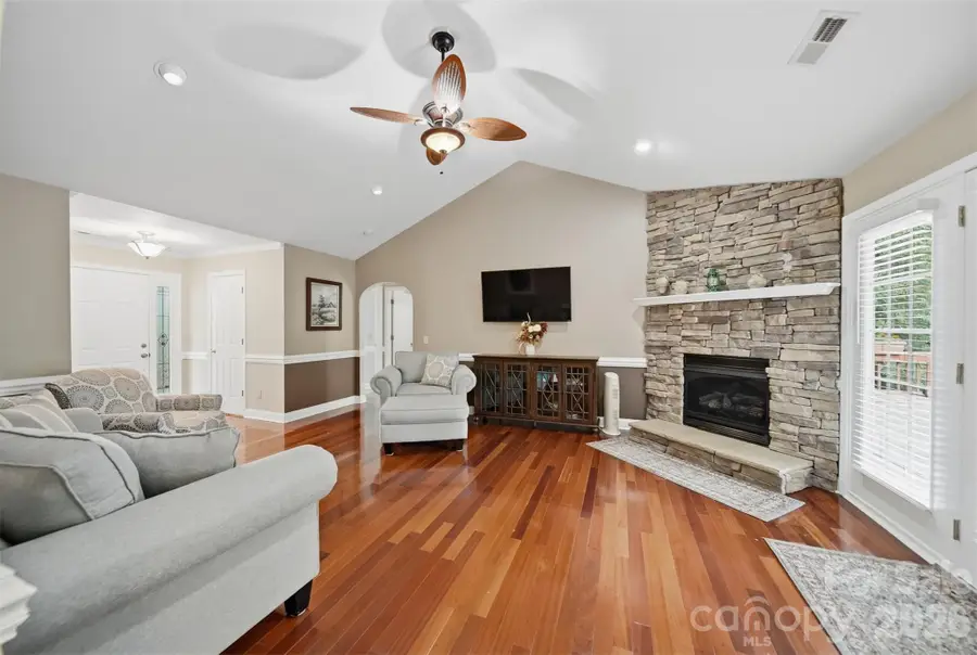 3422 N Bay Drive, Granite Falls, NC 28630 - #3