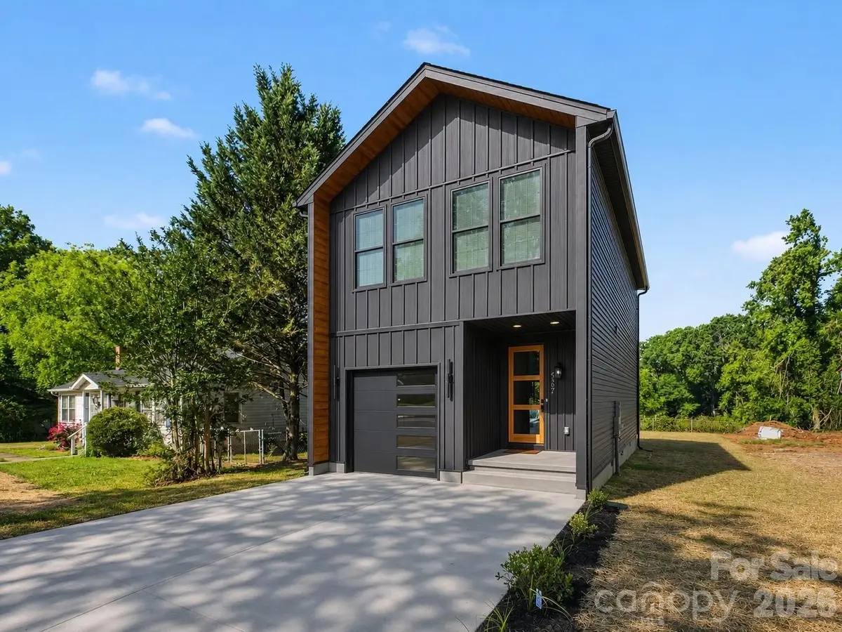 587 Central Drive Nw, Concord, NC 28027 - #1