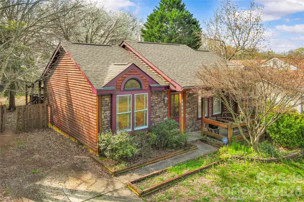 11826 Merriweather Drive, Charlotte, NC 28273
