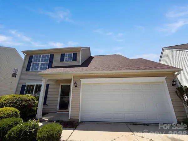 7115 Wandering Creek Drive, Charlotte, NC 28216