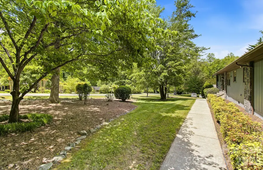 106 Muirfield Court, Hendersonville, NC 28791 - #2